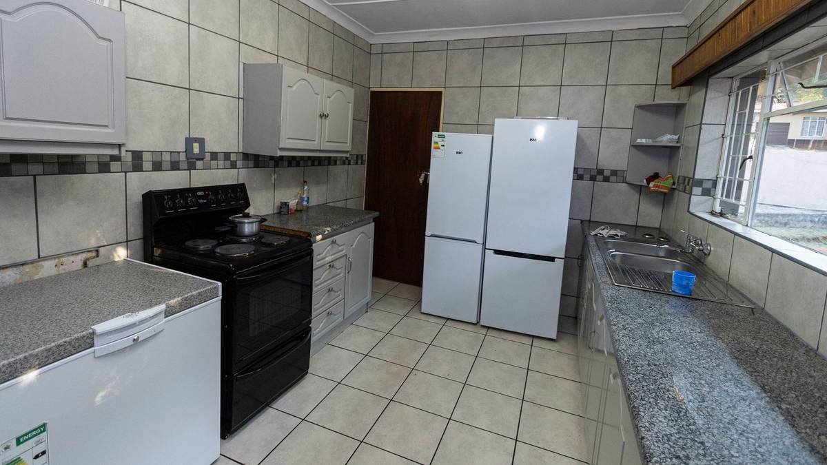 9 Sarel Cilliers Street — photo 3